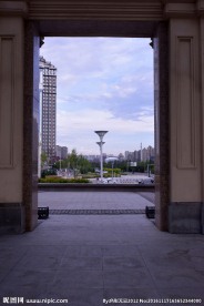 门外的风景