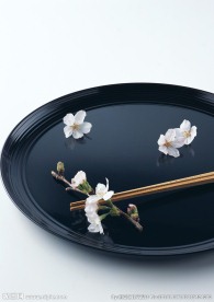 樱花与餐具