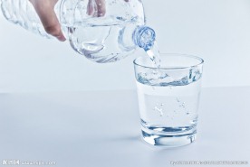 矿泉水
