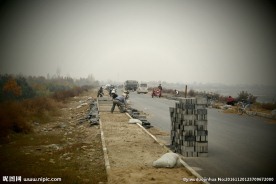 建设中的道路