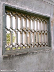 竹叶白墙青瓦漏窗