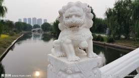 桥上的石狮子