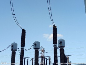 变压站   高压线