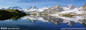 美丽的雪山和湖泊风光