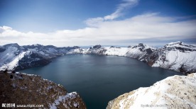 碧水白山