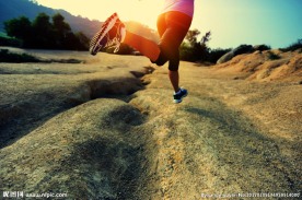 跑步的人物高清图片