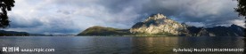 特劳恩湖全景