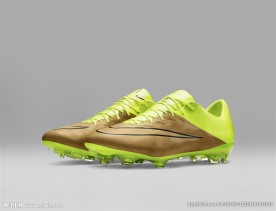 NIKE顶级足球鞋宣传广告