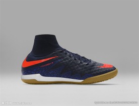 NIKE顶级足球鞋宣传广告