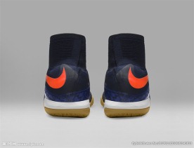 NIKE顶级足球鞋宣传广告