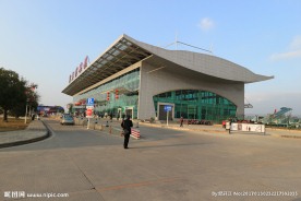 兴义市万峰林机场