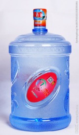 矿泉水桶