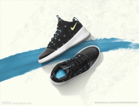 NIKE休闲运动鞋宣传广告