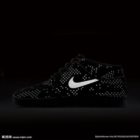 NIKE休闲运动鞋宣传广告