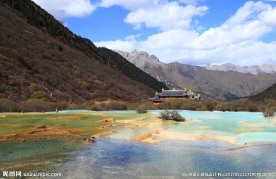 黄龙彩池
