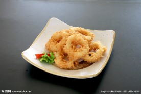 裹粉鱿鱼圈