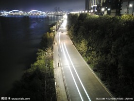 西堤路