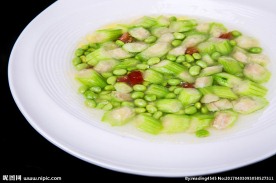 青豆烩圣瓜