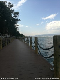 河边