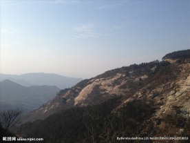 冬天的山
