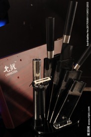 七鲤稀土陶瓷刀