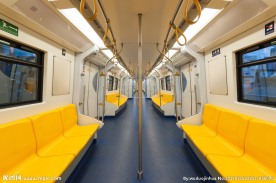 干净整洁的地铁