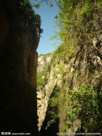八泉峡