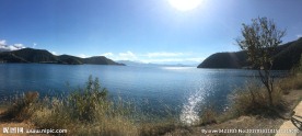 泸沽湖风光 小落水路上