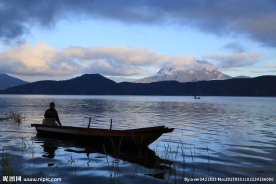 泸沽湖船影