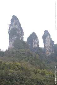 矮寨山峰