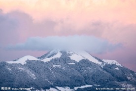 高清壁纸雪山