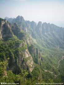 八泉峡