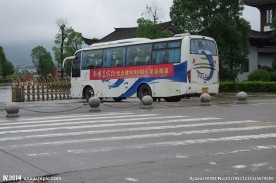 客车