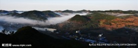云山雾海延安宝塔蟠龙