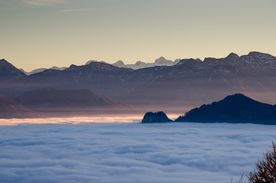 高山流水壁纸