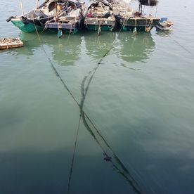 下沉的渔船