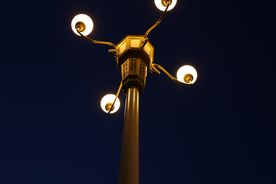 路灯夜色