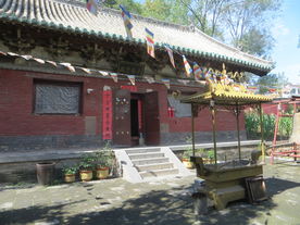 龙泉寺千佛宝殿