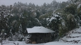 山村雪景