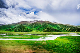 山水草原风光