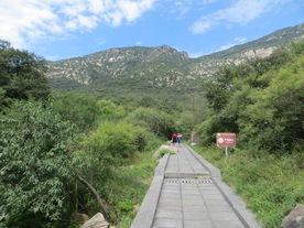 卢崖瀑布风景区风景
