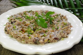 梅菜剁肉饼