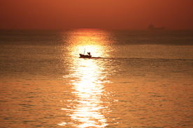 日出大海