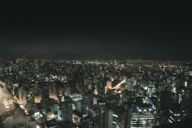 夜色下的城市