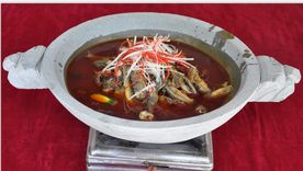 石锅炖泥鳅