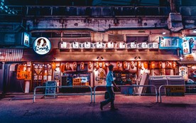 夜色下的街头