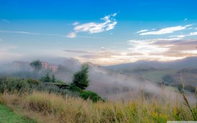 日暮下的大山风景