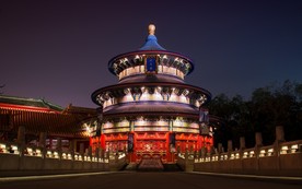 夜色下的宫殿建筑