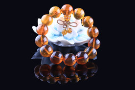 陈万福 琥珀手串