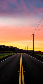 夕阳下的道路风光